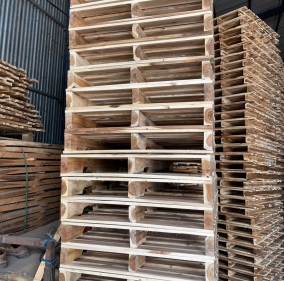 Pallet đố lọng gỗ thông