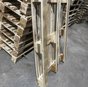 Pallet gù gỗ